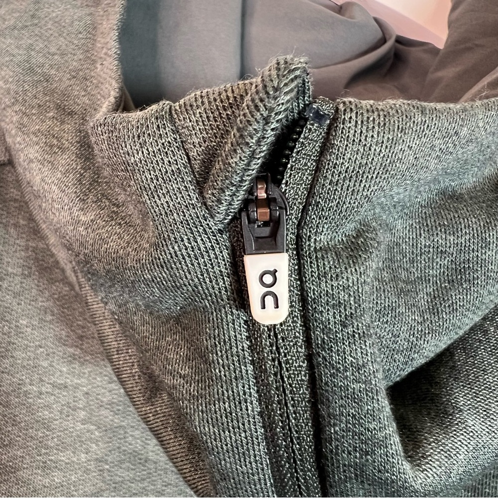 On Running Technical Hoodie Green Size Large - Picture 13 of 16
